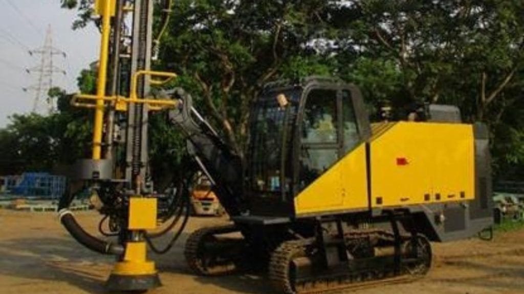 Crawler drill rig for mining and construction – GEMS Parts provider of drilling machinery and equipment spares.